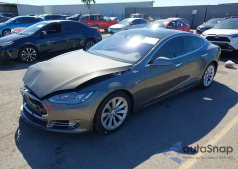 2016 Tesla Model S 60D/70D/75D/85D/90D z USA, uszkodzony, nr VIN 5YJSA1E2XGF133530